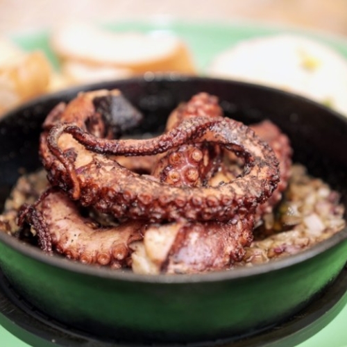 Pulpo al Ajillo